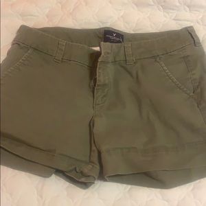 American Eagle Midi shorts